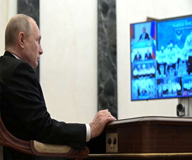 रूस ने यूक्रेन की पहल के बाद शांति स्‍थापना के लिए बातचीत करने के संकेत दिये