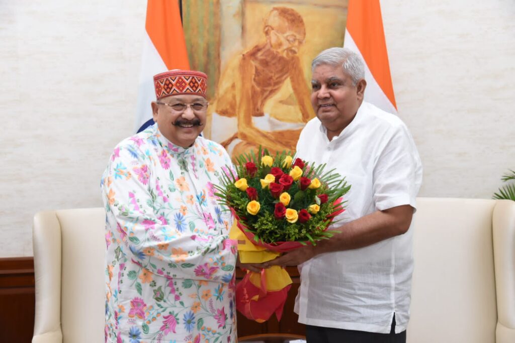 महाराज की उपराष्ट्रपति से शिष्टाचार भेंट, उत्तराखंड आने का दिया न्यौता, पर्यटन के लिए मिले प्रथम पुरस्कार पर जताया आभार