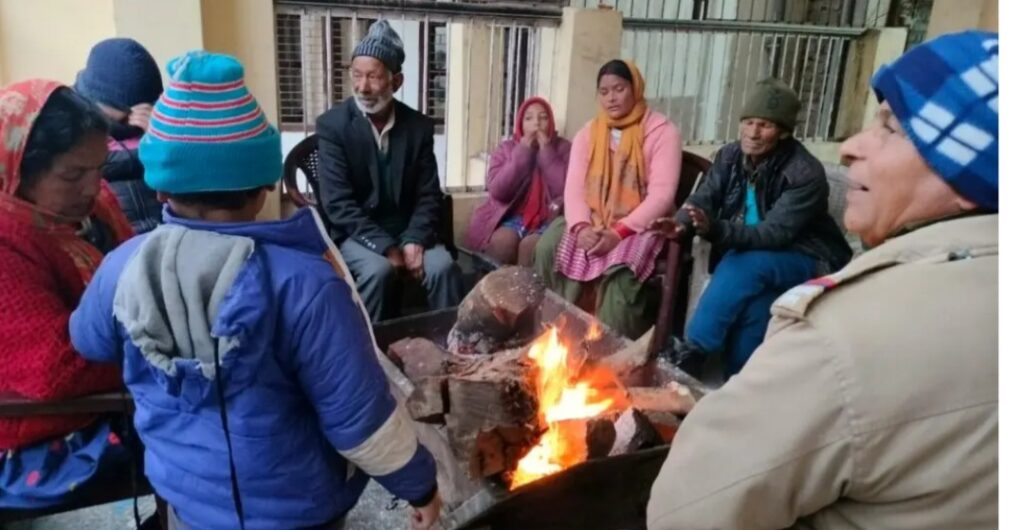 मुख्यमंत्री पुष्कर सिंह धामी के अधिकारियों को स्पष्ट निर्देश, जोशीमठ आपदा प्रभावितों को किसी भी तरह की समस्या न होने पाए, प्रशासन भी अलर्ट