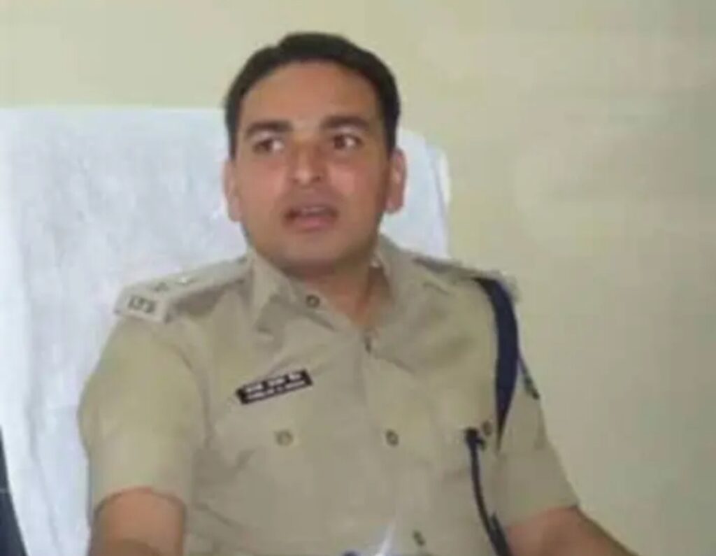 वरिष्ठ पुलिस अधीक्षक ने किए कई पुलिस कर्मियों के तबादले, देखें सूची