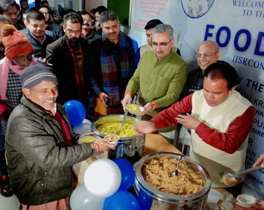 दून अस्पताल में एक रसोई और मुफ़्त भोजन वितरण प्रणाली का स्वास्थ्य मंत्री ने किया शुभारंभ