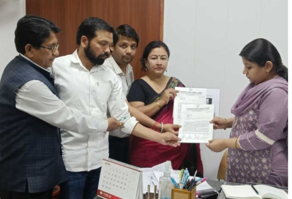 उत्तराखंड कांग्रेस ने आचार संहिता उलंघन का बीजेपी पर लगाया आरोप, संयुक्त निर्वाचन अधिकारी से की कार्रवाई की मांग