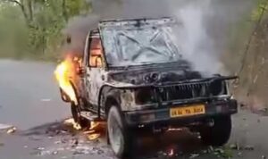 रामनगर: पर्यटकों को ले जा रही जिप्सी में आग लगी, सभी पर्यटक सुरक्षित