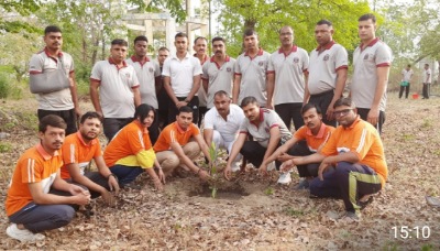 एक समाज श्रेष्ठ समाज संस्था ने हल्द्वानी आर्मी कैंट में फलदार छायादार वृक्ष लगाए