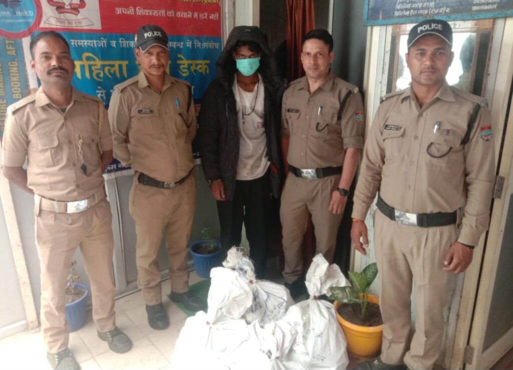 90 बोतल शराब के साथ एक नेपाली फिर से आया रुद्रप्रयाग पुलिस की गिरफ्त में
