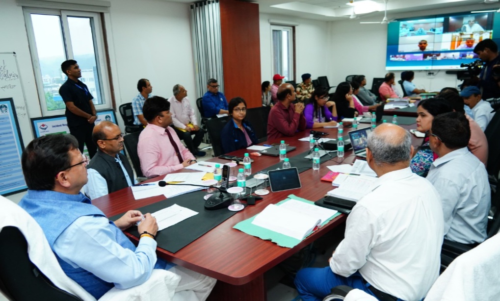 मुख्यमंत्री ने बारिश की स्थिति का जायजा लेते हुए अधिकारियों को दिये अलर्ट रहने के निर्देश