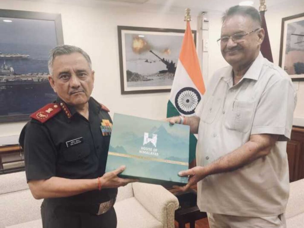 कैबिनेट मंत्री गणेश जोशी ने की सीडीएस अनिल चौहान से मुलाक़ात, गढ़वाल में आर्मी स्कूल के निर्माण का किया अनुरोध