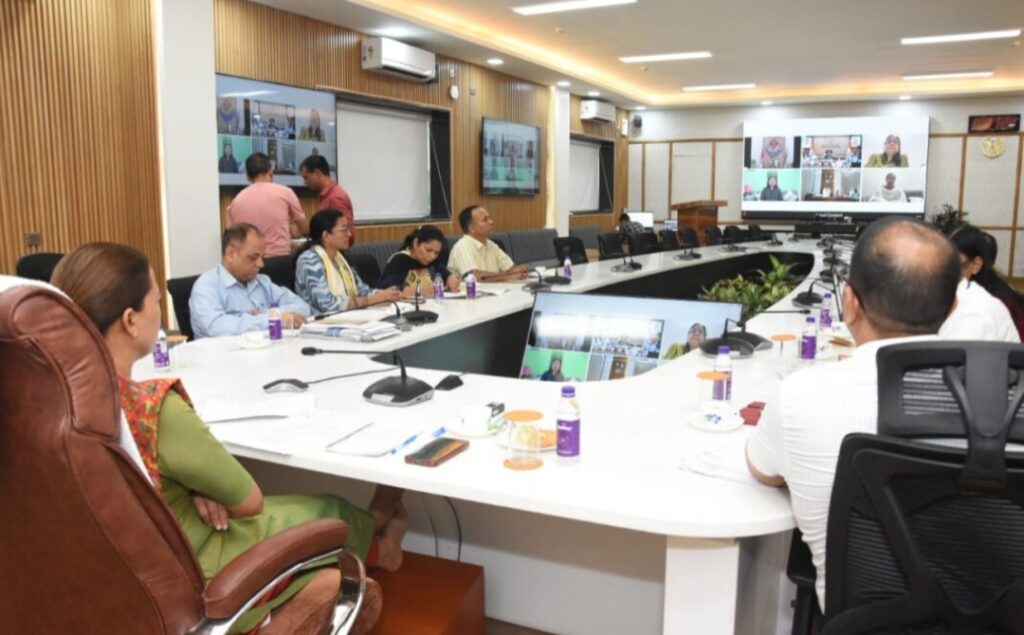 कैबिनेट मंत्री रेखा आर्य ने आंगनबाड़ी कार्यकर्तियों का मानदेय बढ़ाने की पैरवी की
