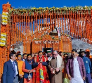 मुख्यमंत्री धामी ने केदारनाथ धाम में की पूजा-अर्चना, प्रदेशवासियों के लिए सुख समृद्धि की प्रार्थना की