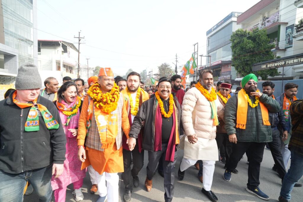 विधायक खजान दास के नेतृत्व में भाजपा प्रत्याशी महापौर और पार्षदों के लिए जनसंपर्क जनसभाएं की