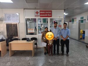 भिक्षावृति, बाल मजदूरी पर जिला प्रशासन का प्रहार जारी, टीम ने कूड़ा बिनते बच्चे को किया रेस्क्यू