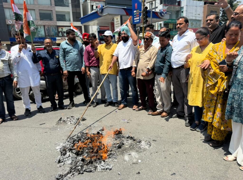भाजपा नहीं करती हैं सेना का सम्मान: डॉ. जसविंदर सिंह गोगी