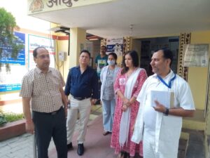 देहरादून: सीएमओ ने किया पीएचसी बालावाला में स्वास्थ्य सुविधाओं का निरीक्षण
