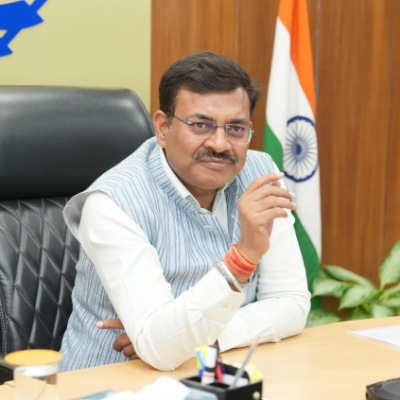 मुख्य सचिव ने सचिवालय में आयुष विभाग की समीक्षा की