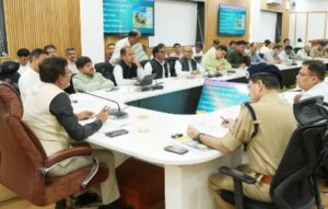 मुख्य सचिव ने प्रदेश में नागरिक सुरक्षा पूर्वाभ्यास के सम्बन्ध में अधिकारियों एवं जिलाधिकारियों के साथ बैठक ली
