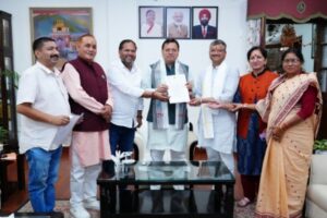 मुख्यमंत्री से मेयर सौरभ थपलियाल सहित हरिद्वार मेयर एवं विभिन्न नगर पालिका अध्यक्षों ने की मुलाकात