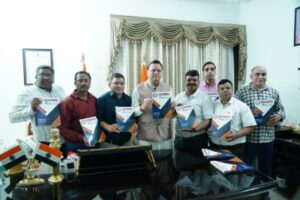 मुख्यमंत्री ने उत्तरांचल प्रेस क्लब की स्मारिका का विमोचन किया