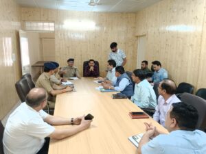 200 मीटर परिधि में धरना प्रदर्शन किया प्रतिबंधित, उल्लंघन पर पुलिस को प्राथमिकी दर्ज के निर्देश