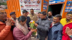 भगवान केदारनाथ के दर्शन को पहुंची दिल्ली की मुख्यमंत्री रेखा गुप्ता