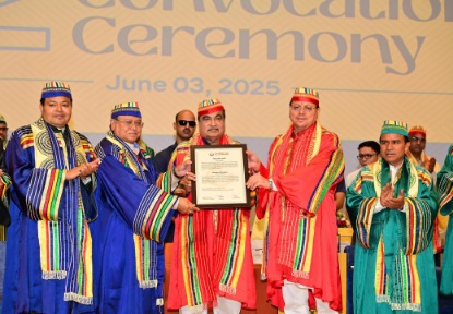 केंद्रीय मंत्री गडकरी एवं मुख्यमंत्री धामी ने ग्राफिक एरा डीम्ड यूनिवर्सिटी के 12वें दीक्षांत समारोह कार्यक्रम में किया प्रतिभाग