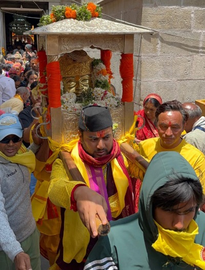 श्री बदरीनाथ धाम से कुशल क्षेम जानने बामणी पहुंचे श्री कुबेर जी