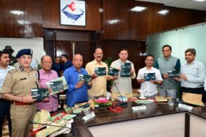 मुख्यमंत्री ने वन्यजीव बोर्ड की 21वीं बैठक ली, कहा हल्द्वानी में जू एण्ड सफारी के निर्माण कार्य में तेजी लाई जाए