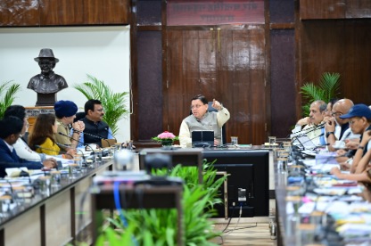 सीएम हेल्पलाइन 180 दिन से अधिक समय से लंबित शिकायतों के समाधान के लिए चलाया जाएगा विशेष अभियान