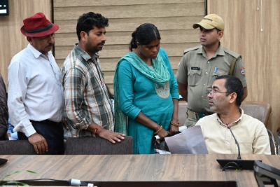 अपर जिलाधिकारी ने लगाया जनता दरबार, जनसुनवाई कार्यक्रम में 105 शिकायतें दर्ज, अधिकतर शिकायतें भूमि विवाद से सम्बन्धित