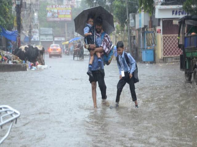 उत्तराखंड: प्रदेश में भारी बारिश की चेतावनी, नौ जिलों में रेड अलर्ट 
