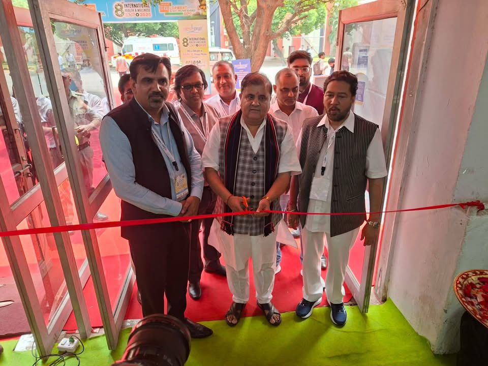 राज्यसभा सांसद महेंद्र भट्ट ने अंतरराष्ट्रीय हेल्थ वेलनेस एक्सपो का उद्घाटन किया