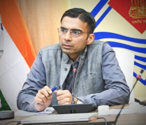 देहरादून: डीएम का एक्शन, स्कूल फीस को लेकर कार्रवाई