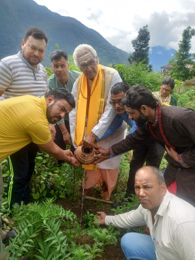 बीकेटीसी ने हरेला पर्व पर बदरीनाथ-केदारनाथ धाम, ज्योर्तिमठ, रूद्रप्रयाग में वृक्षारोपण किया