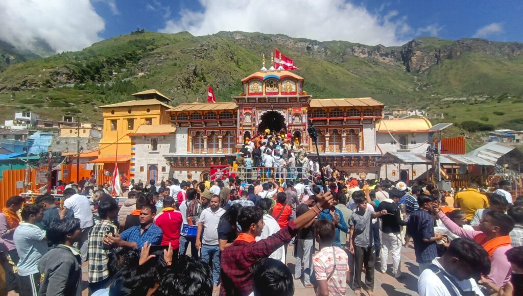 बदरीनाथ-केदारनाथ धाम में निरंतर चल रही यात्रा: हेमंत द्विवेदी