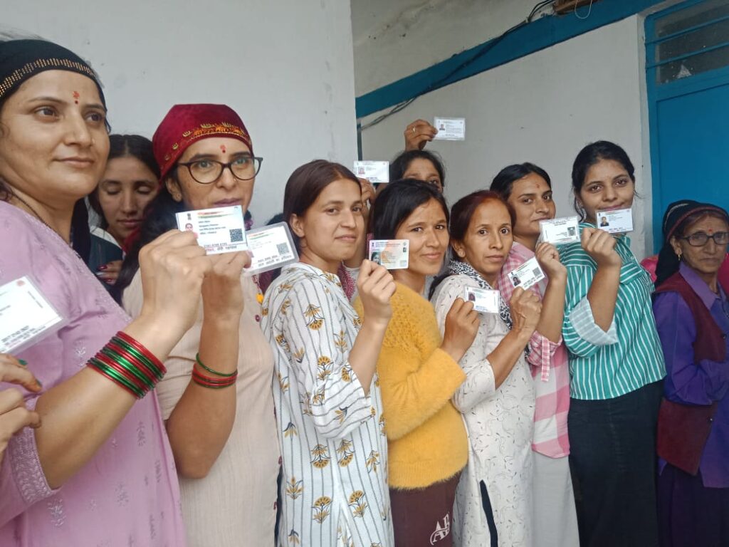 देहरादून: पहले चरण का मतदान शांतिपूर्ण संपन्न,  चकराता, कालसी व विकास नगर में 78.49 फीसदी हुआ मतदान