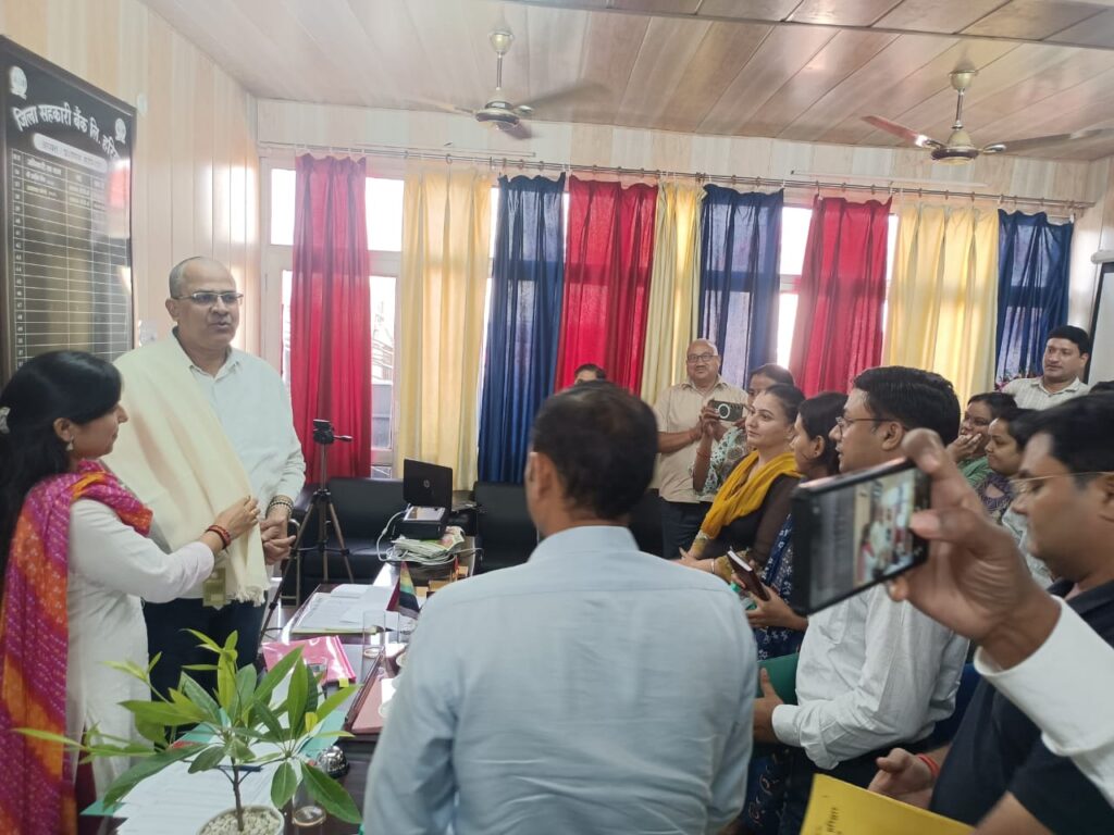 सहकारिता मंत्री के निर्देश पर जिला सहकारी बैंक हरिद्वार में बड़ी कार्रवाई