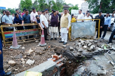 मुख्यमंत्री ने आपदा प्रभावित क्षेत्रों का स्थलीय निरीक्षण किया