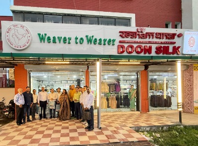 रेशम फेडरेशन के नवाचारों से प्रभावित हुए भारत सरकार के वरिष्ठ अधिकारी