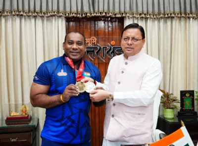 मुख्यमंत्री ने किया वेटलिफ्टर मुकेश पाल को सम्मानित