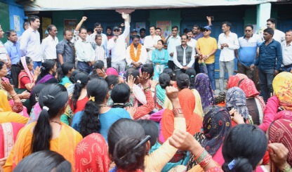 कैबिनेट मंत्री ने भाजपा समर्थित उम्मीदवारों के पक्ष में किया चुनाव प्रचार