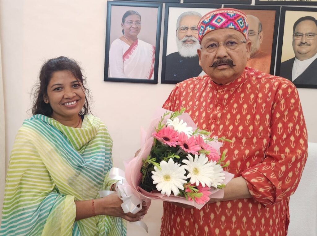 बीकेटीसी में अनु०जा० की प्रथम सदस्य नीलम पुरी ने महाराज से की शिष्टाचार भेंट