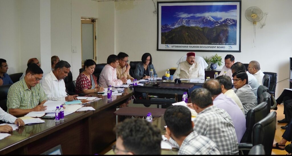 त्रियुगीनारायण को वैदिक पर्यटन विलेज के रूप में घोषित करें: महाराज