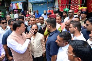 आपदा प्रभावित लोगों को देख सीएम धामी ने रुकवाया काफिला