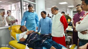 स्वास्थ्य मंत्री धन सिंह रावत ने जाना थराली आपदा के घायलों का हालचाल