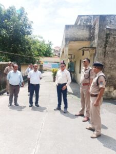 अपर जिलाधिकारी ने नैनीताल पुलिस कार्मिकों के लिए आवास निर्माण भूमि स्थल चयन का किया परीक्षण