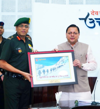 मुख्यमंत्री से भारतीय सेना की मध्य कमान के जनरल ऑफिसर कमांडिंग-इन-चीफ लेफ्टिनेंट जनरल अनिंद्य सेनगुप्ता ने की शिष्टाचार भेंट