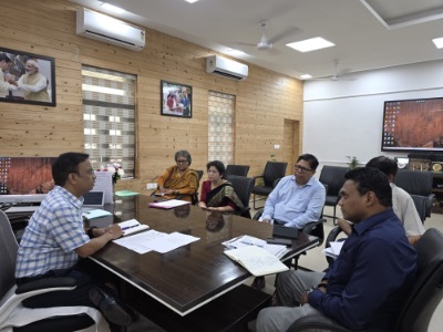 स्वास्थ्य सेवाओं में सुधार के लिए मुख्यमंत्री ने दिए निर्देश, स्वास्थ्य आयुक्त बनाने पर विचार