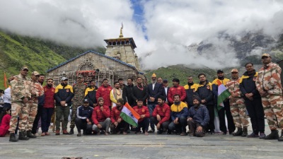 श्री बदरीनाथ-केदारनाथ मंदिर समिति ने धूमधाम से मनाया स्वतंत्रता दिवस