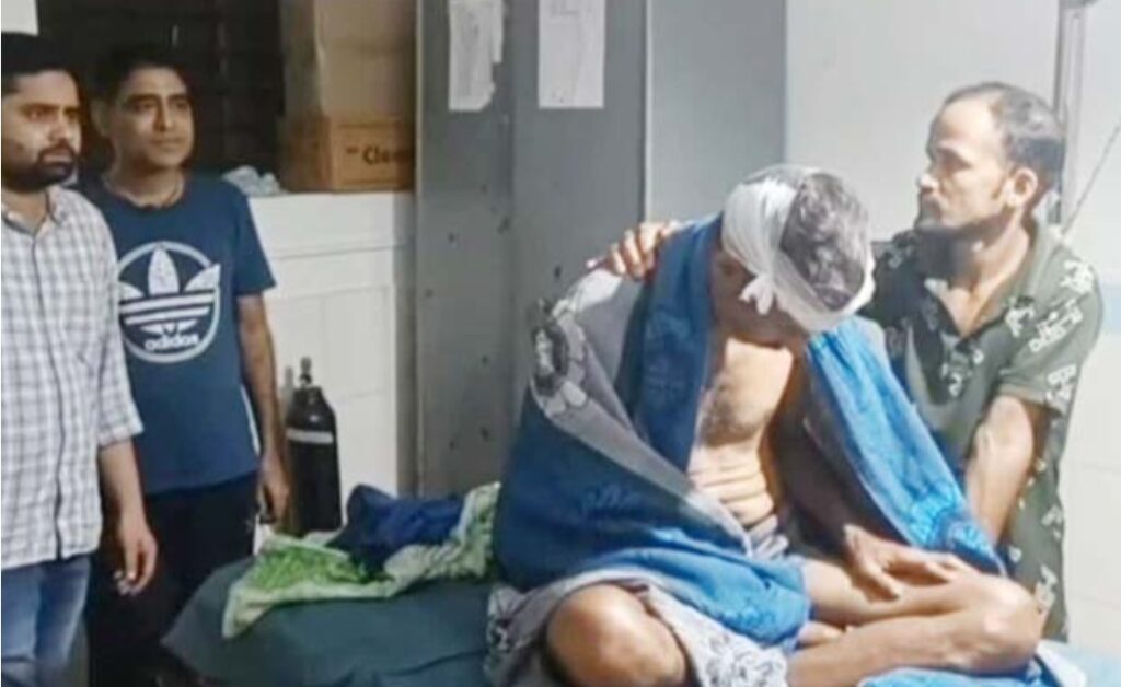 खेत में काम कर रहे किसान पर गुलदार का अचानक हमला, ग्रामीणों में दहशत