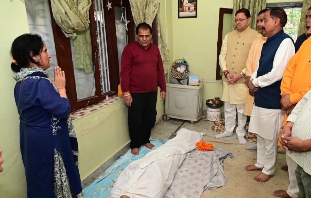 मुख्यमंत्री ने वरिष्ठ पत्रकार राकेश खंडूड़ी के निधन पर दुःख व्यक्त किया