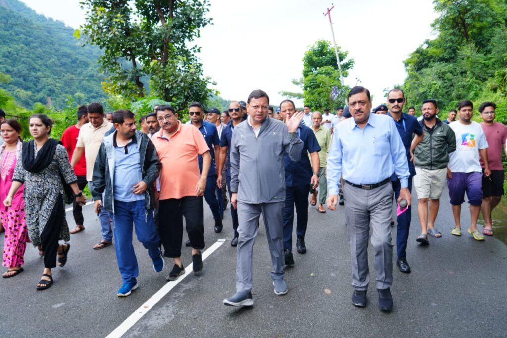 जन्मदिवस पर प्राकृतिक आपदा के मोर्चे पर जूझते रहे मुख्यमंत्री धामी